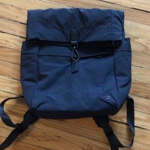 Black Lululemon Cross Paths Rucksack 14L
